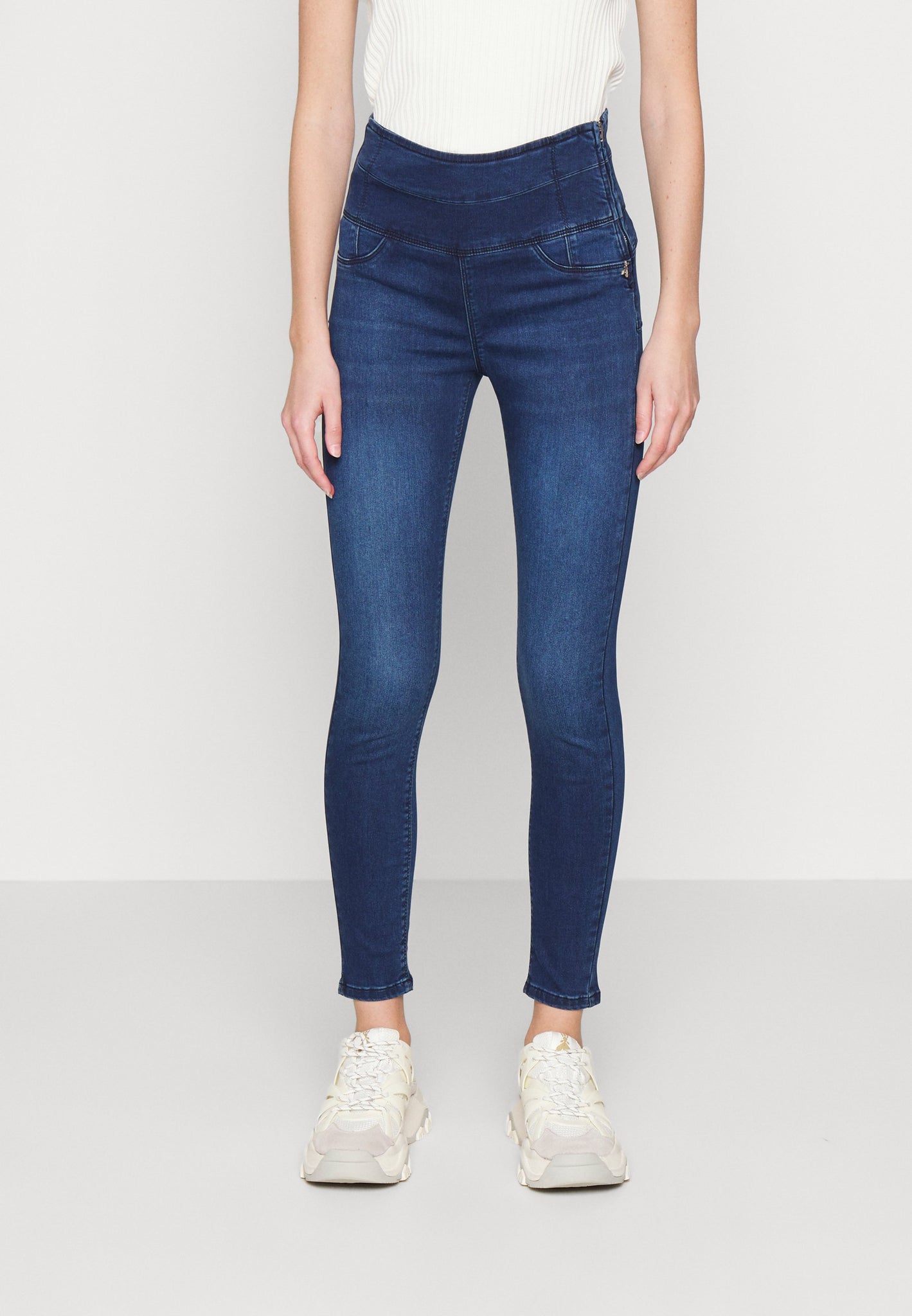 Skinny Fit Jeans / Jeans