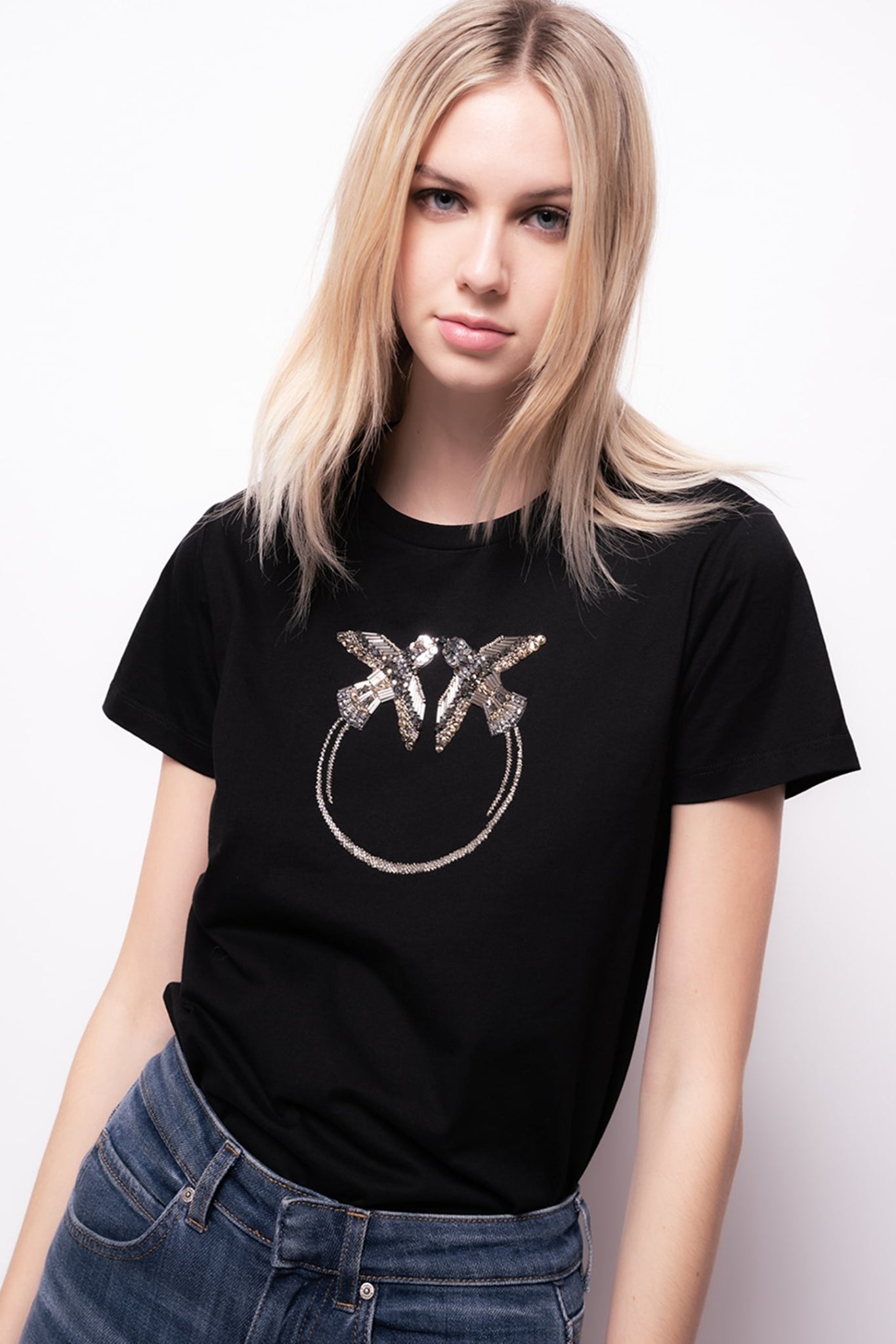 T-Shirt Pinko con Ricamo / Nero - Ideal Moda